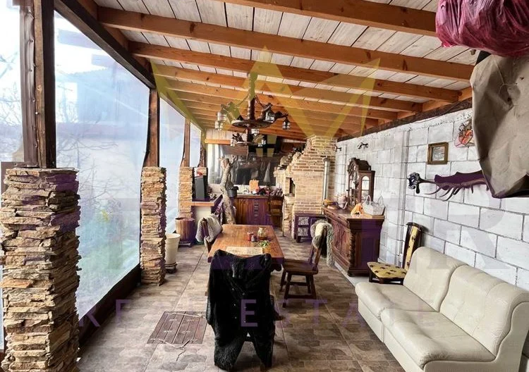 Двуетажна къща  в м. Перчемлията -  - снимка 13 - Имоти Премиер