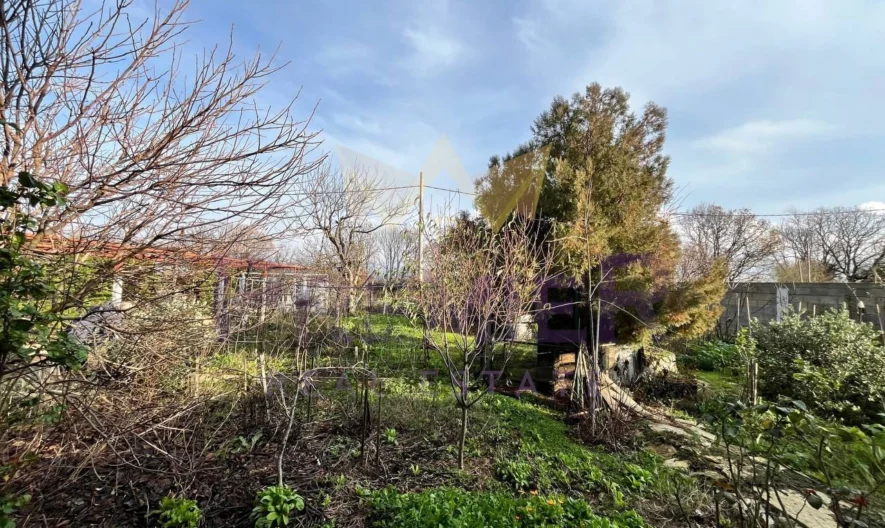 Двуетажна къща  в м. Перчемлията -  - снимка 17 - Имоти Премиер