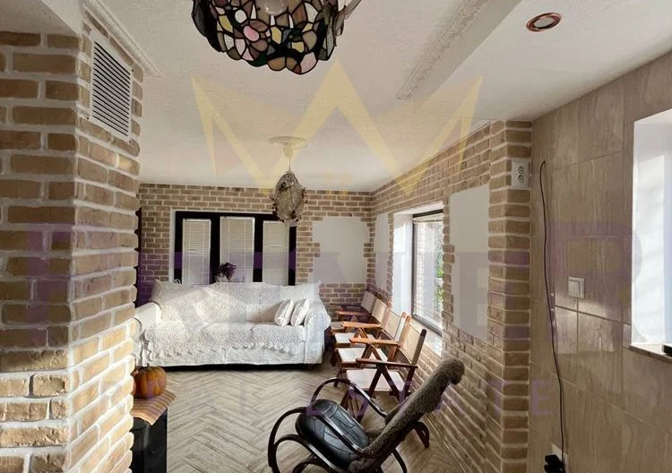 Двуетажна къща  в м. Перчемлията -  - снимка 9 - Имоти Премиер