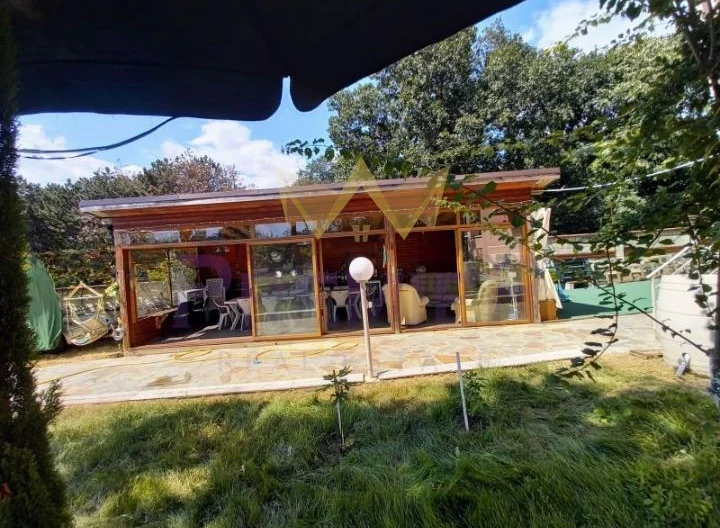 Двуетажна къща в м-т Перчемлията -  - снимка 12 - Имоти Премиер