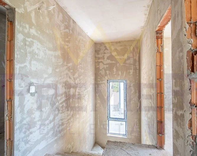 Двуетажна къща в м-т Траката -  - снимка 16 - Имоти Премиер