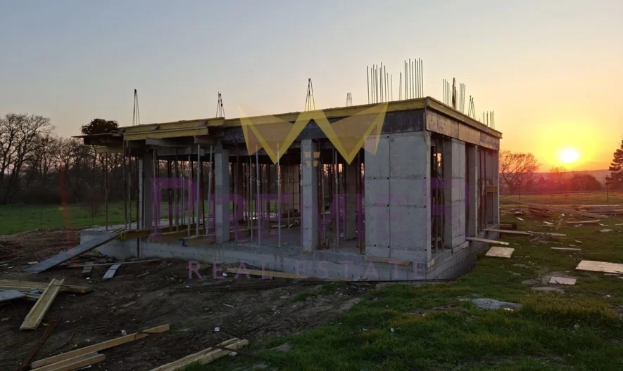 Двуетажна къща в с. Близнаци -  - снимка 7 - Имоти Премиер