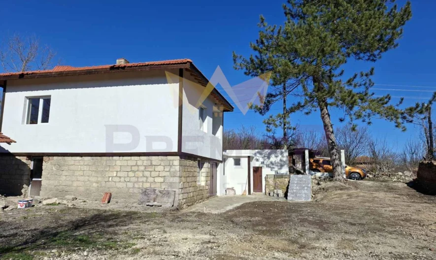 Двуетажна къща в с. Боряна -  - снимка 13 - Имоти Премиер