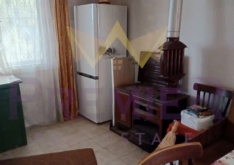 Двуетажна къща в с. Генерал Кантарджиево - - снимка 13 - Имоти Премиер