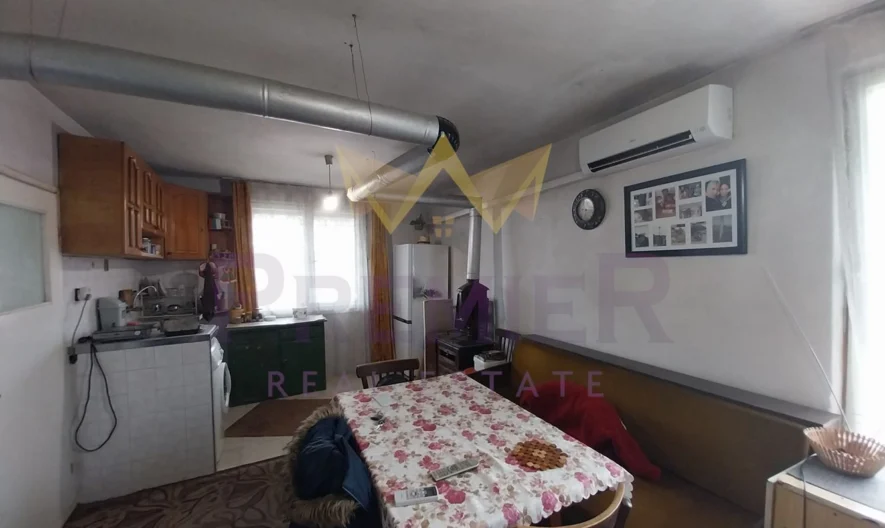 Двуетажна къща в с. Генерал Кантарджиево -  - снимка 3 - Имоти Премиер