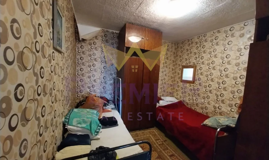 Двуетажна къща в с. Генерал Кантарджиево -  - снимка 6 - Имоти Премиер