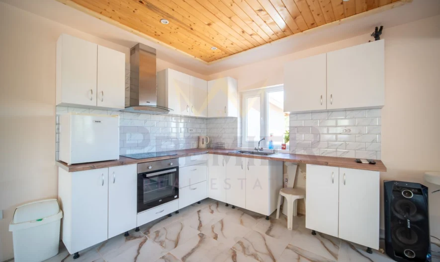 Двуетажна къща в с. Генерал Кантарджиево - - снимка 6 - Имоти Премиер