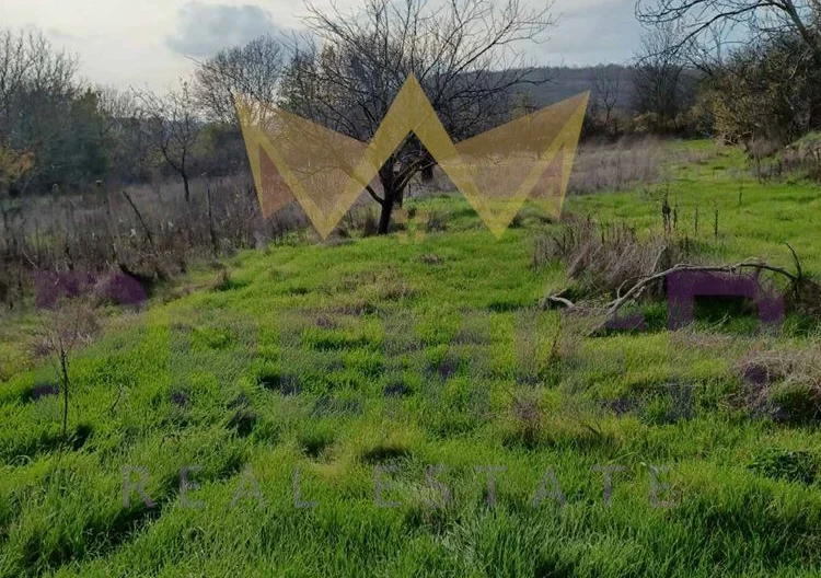 Двуетажна къща в с. Генерал Кантарджиево -  - снимка 7 - Имоти Премиер