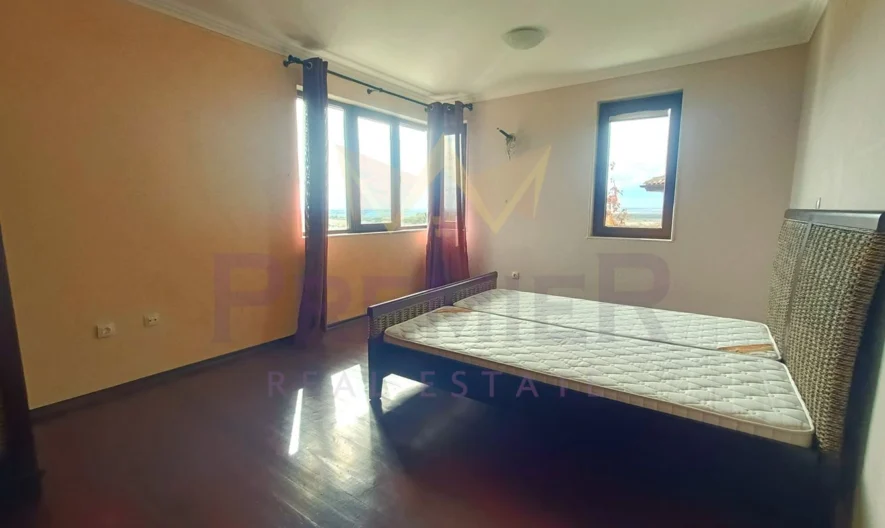 Двуетажна къща в с. Кошарица, близо до Слънчев бряг – идеален дом за целогодишно живеене или почивка -  - снимка 10 - Имоти Премиер