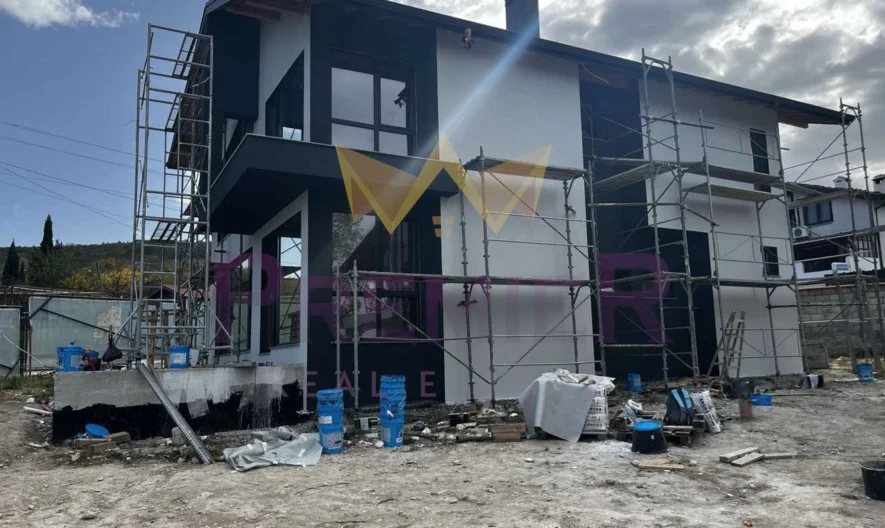 Двуетажна къща в с. Кранево с морска панорама -  - снимка 8 - Имоти Премиер