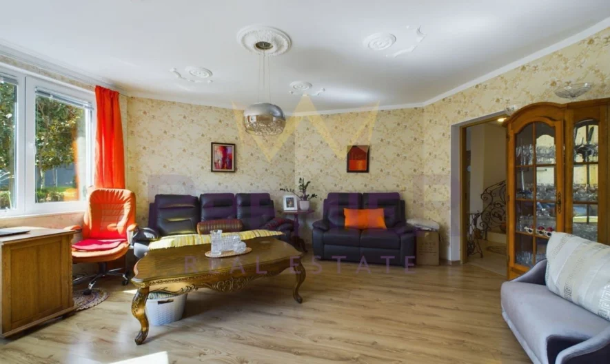 Двуетажна къща в с. Осеново -  - снимка 17 - Имоти Премиер