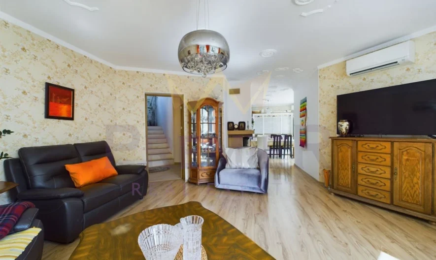 Двуетажна къща в с. Осеново -  - снимка 20 - Имоти Премиер