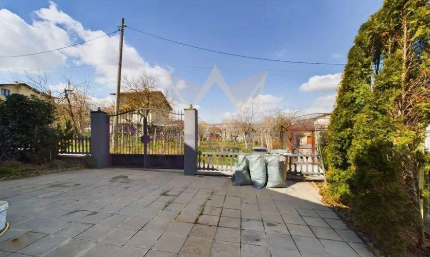 Двуетажна къща в с. Осеново -  - снимка 35 - Имоти Премиер