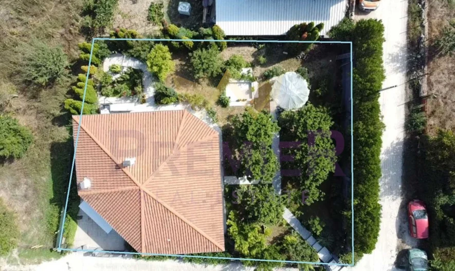 Двуетажна къща в с. Осеново -  - снимка 4 - Имоти Премиер