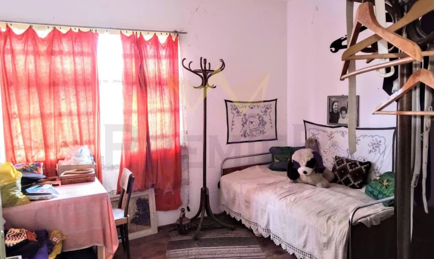 Двуетажна къща в с. Пчелник -  - снимка 3 - Имоти Премиер