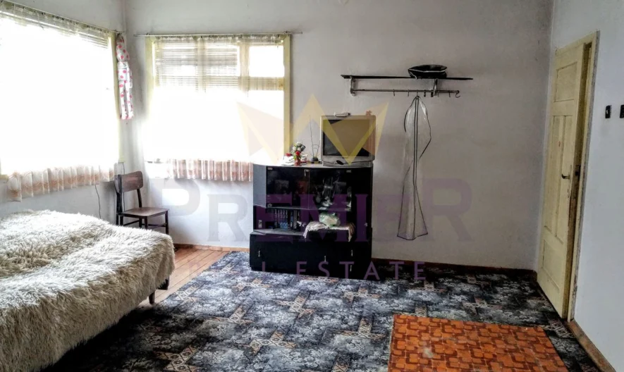 Двуетажна къща в с. Пчелник -  - снимка 4 - Имоти Премиер