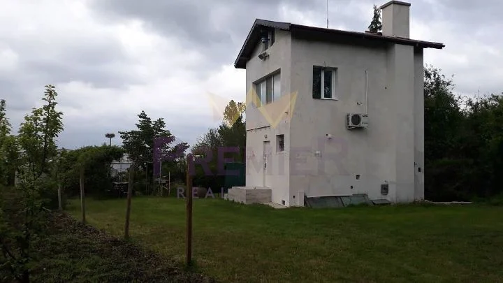 Двуетажна къща в с. Припек -  - снимка 1 - Имоти Премиер