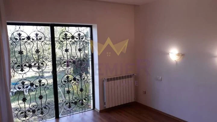 Двуетажна къща в с. Припек -  - снимка 8 - Имоти Премиер