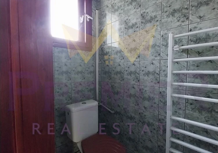 Двуетажна къща в с. Приселци, област Варна. -  - снимка 11 - Имоти Премиер