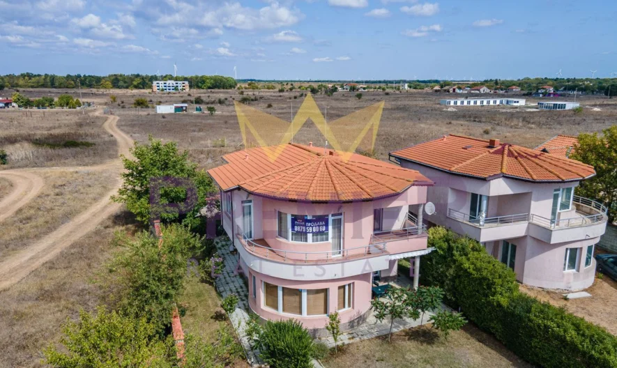 Двуетажна къща в с. Топола - - снимка 24 - Имоти Премиер