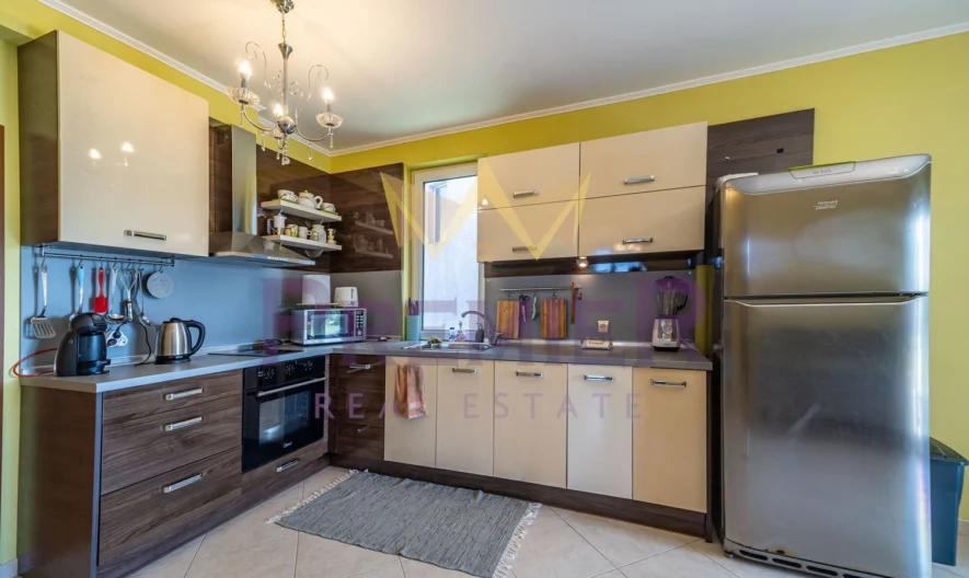 Двуетажна къща в с. Топола - - снимка 5 - Имоти Премиер