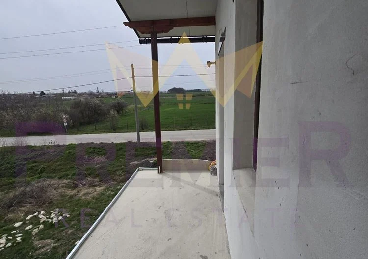 Двуетажна къща в с. Царичино -  - снимка 11 - Имоти Премиер