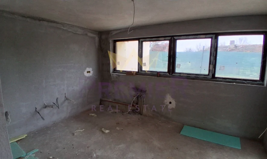 Двуетажна къща в с.Долище, обл. Варна - - снимка 14 - Имоти Премиер