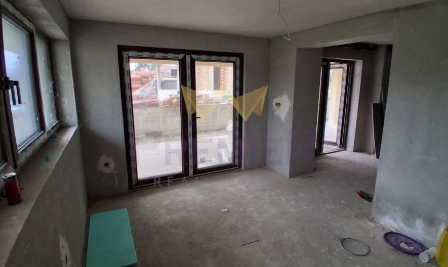 Двуетажна къща в с.Долище, обл. Варна - - снимка 15 - Имоти Премиер