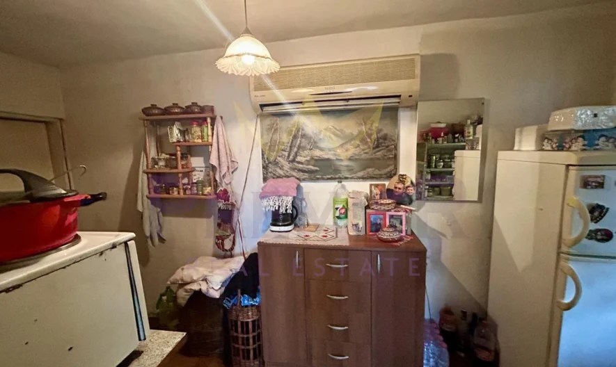 Двуетажна Къща в село Безводица -  - снимка 7 - Имоти Премиер