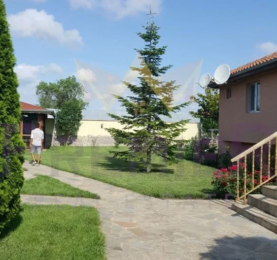 Двуетажна къща в село Езерец . -  - снимка 11 - Имоти Премиер