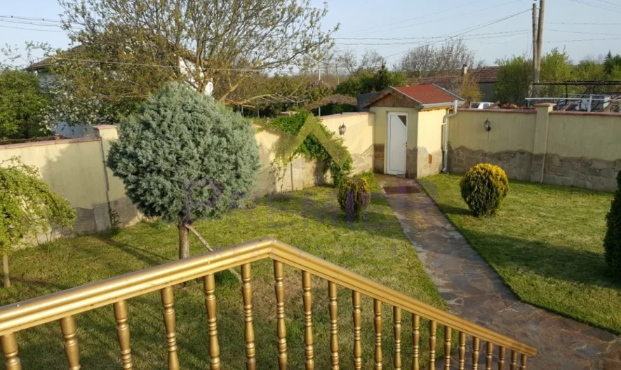 Двуетажна къща в село Езерец . -  - снимка 13 - Имоти Премиер