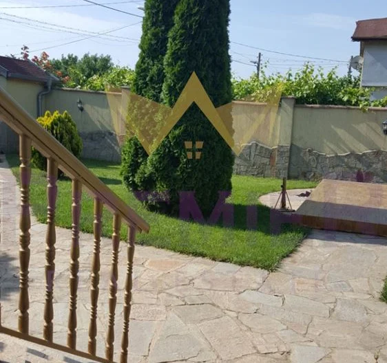 Двуетажна къща в село Езерец . - - снимка 16 - Имоти Премиер