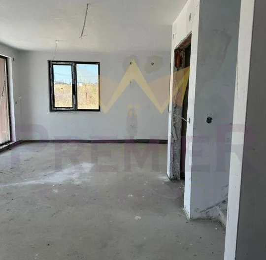 Двуетажна къща в с.Хераково -  - снимка 13 - Имоти Премиер