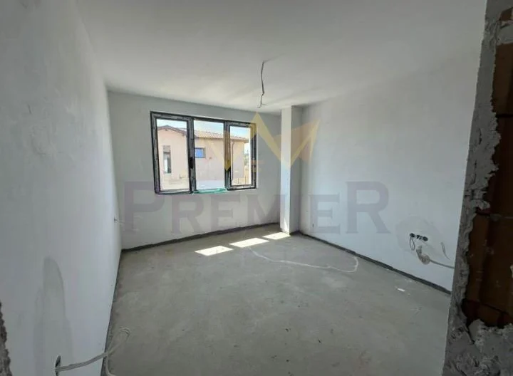 Двуетажна къща в с.Хераково -  - снимка 16 - Имоти Премиер