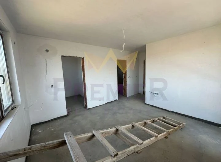 Двуетажна къща в с.Хераково -  - снимка 18 - Имоти Премиер