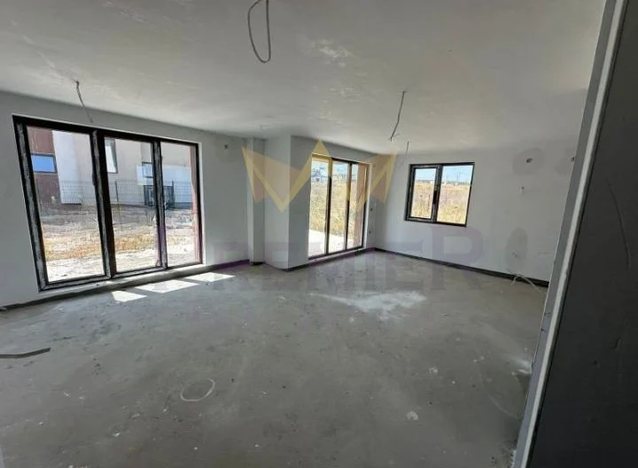 Двуетажна къща в с.Хераково -  - снимка 9 - Имоти Премиер