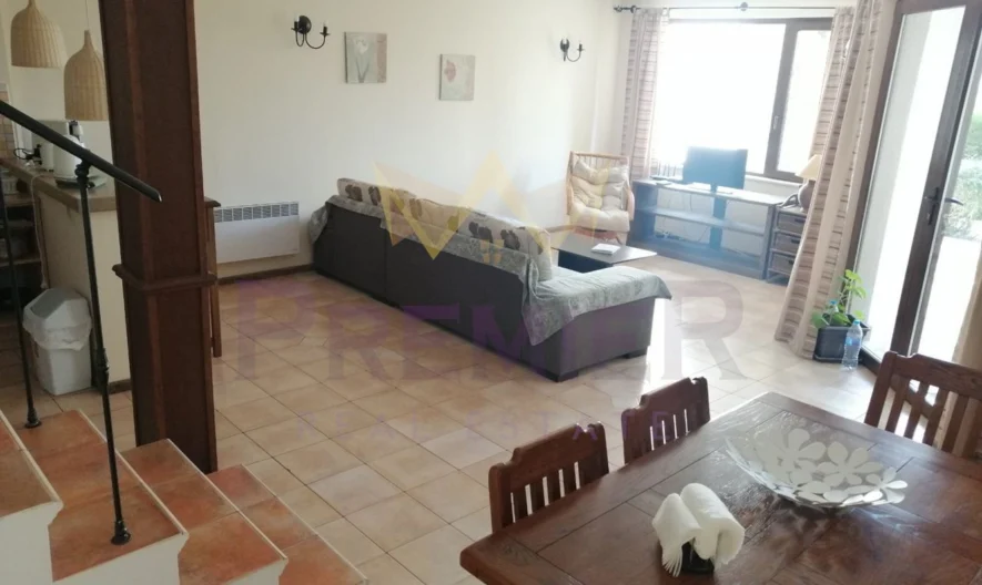 Двуетажна къща в с.Кранево -  - снимка 2 - Имоти Премиер