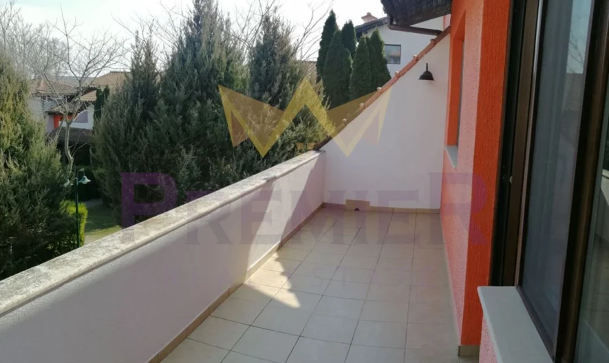 Двуетажна къща в с.Кранево -  - снимка 4 - Имоти Премиер