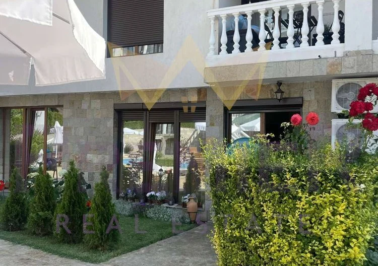 Двуетажна къща в Свети Влас - - снимка 10 - Имоти Премиер