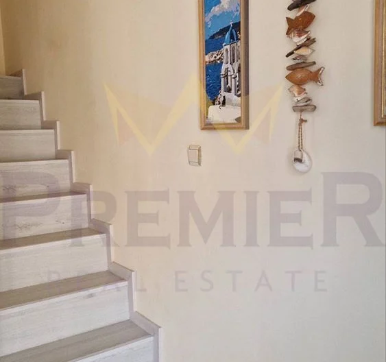 Двуетажна къща в Свети Влас - - снимка 6 - Имоти Премиер