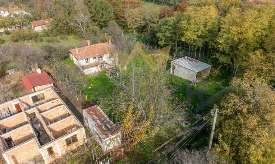 Двуетажна къща  в с.Водица. -  - снимка 12 - Имоти Премиер