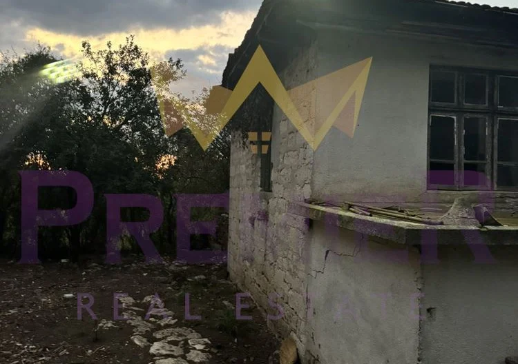 Двуетажна къща  в с.Водица. -  - снимка 5 - Имоти Премиер