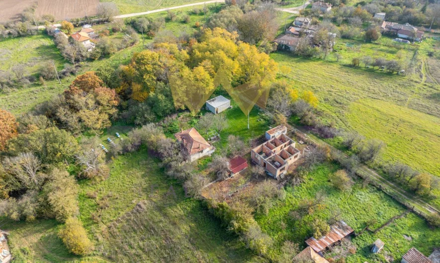 Двуетажна къща  в с.Водица. -  - снимка 8 - Имоти Премиер