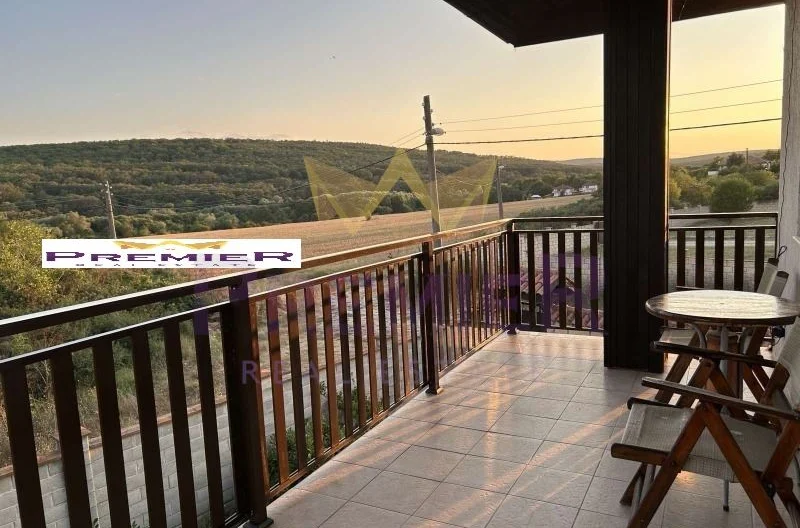 Двуетажна къща в с.Юнец -  - снимка 1 - Имоти Премиер