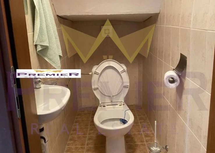 Двуетажна къща в с.Юнец -  - снимка 10 - Имоти Премиер