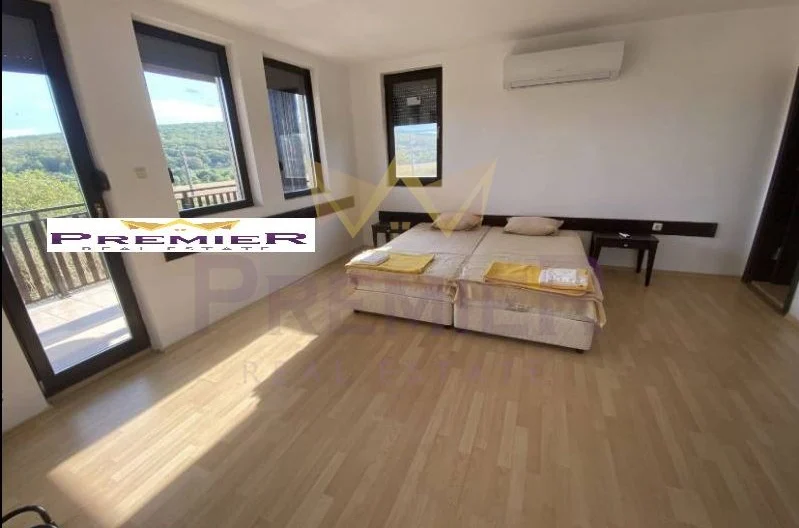 Двуетажна къща в с.Юнец -  - снимка 9 - Имоти Премиер