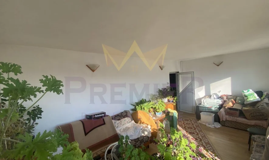 Двуетажна къща в централната част на село Кичево -  - снимка 16 - Имоти Премиер