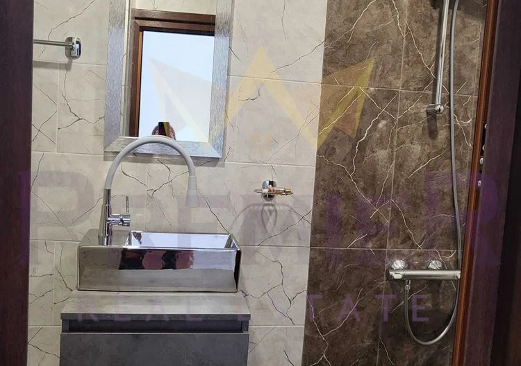 Двуетажна къща,м-т Траката - - снимка 11 - Имоти Премиер