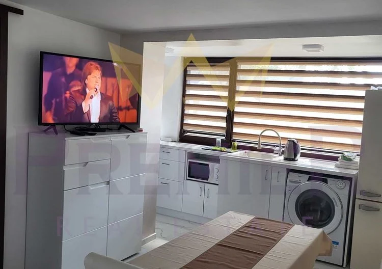 Двуетажна къща,м-т Траката - - снимка 2 - Имоти Премиер