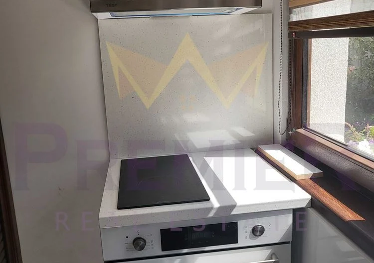 Двуетажна къща,м-т Траката - - снимка 3 - Имоти Премиер